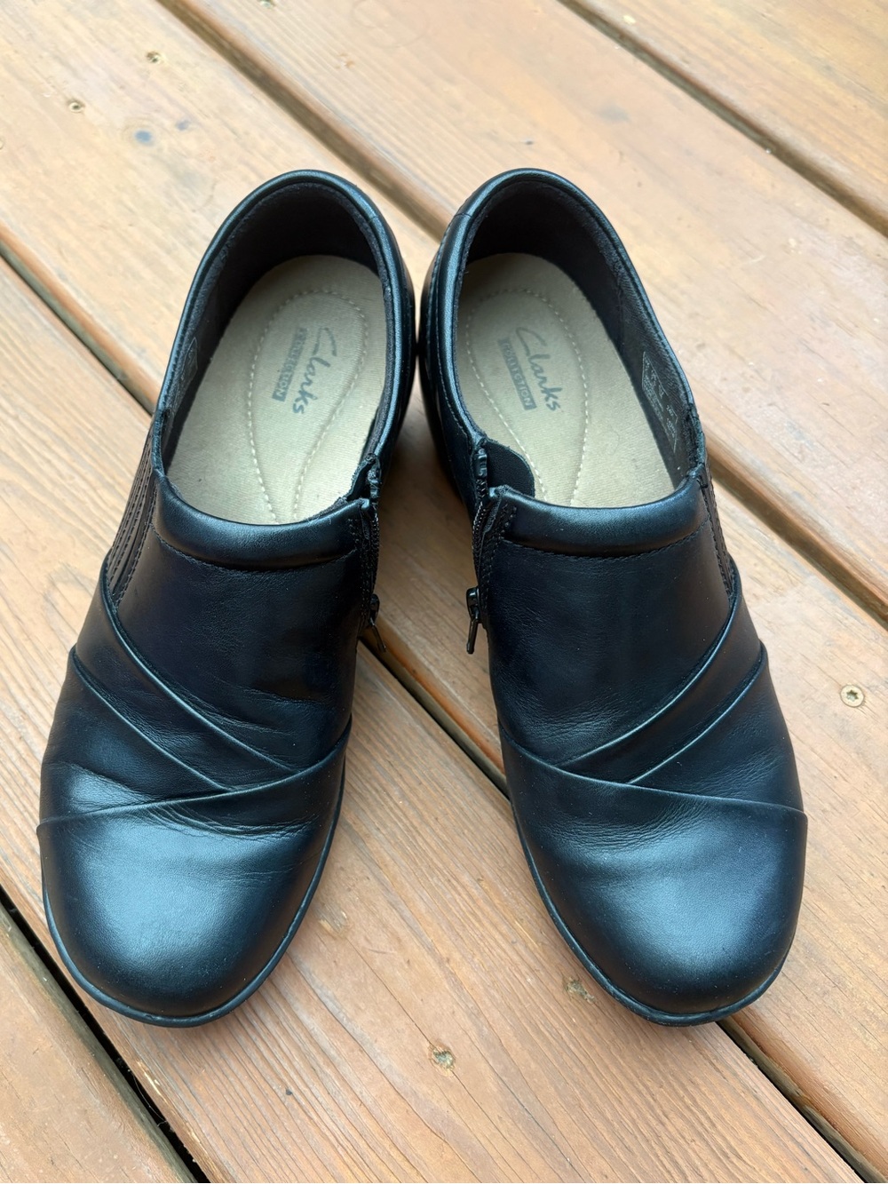 Clarks Women's Black Leather Slip-On